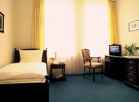 Carolinenhof 3* Бад-Пирмонт