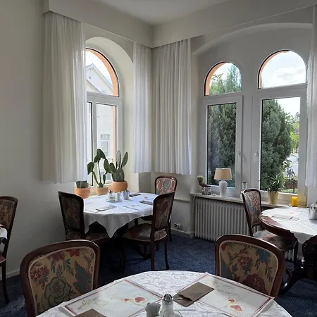 Hotel Carolinenhof 3*