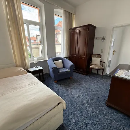 Hotel Carolinenhof 3*
