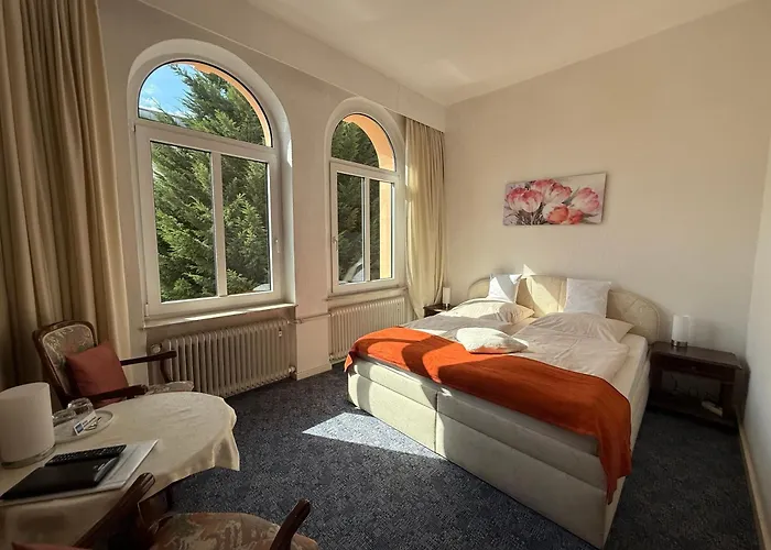 Carolinenhof 3* Бад-Пирмонт
